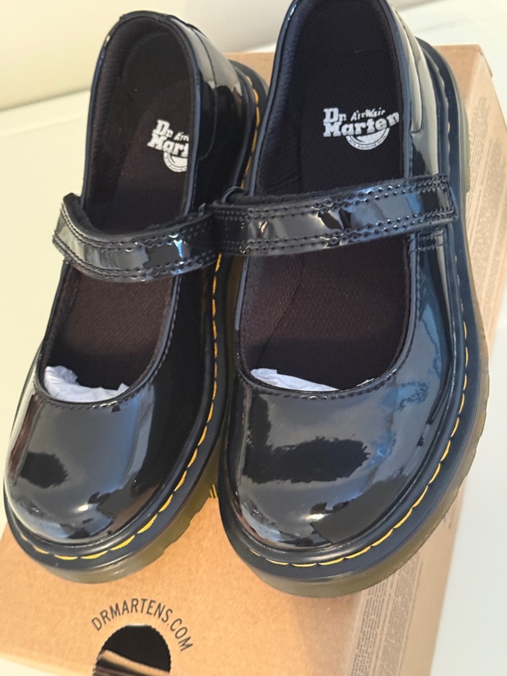 NWT Dr. Martens Kids Black Patent Lamper Maccy Mary Jane